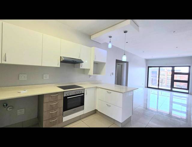 2 BEDROOM APARTMENT FOR SALE IN UMHLANGA RIDGE